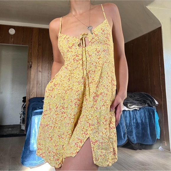 wild fable Dresses & Skirts - Wild Fable Yellow Floral Backless Dress